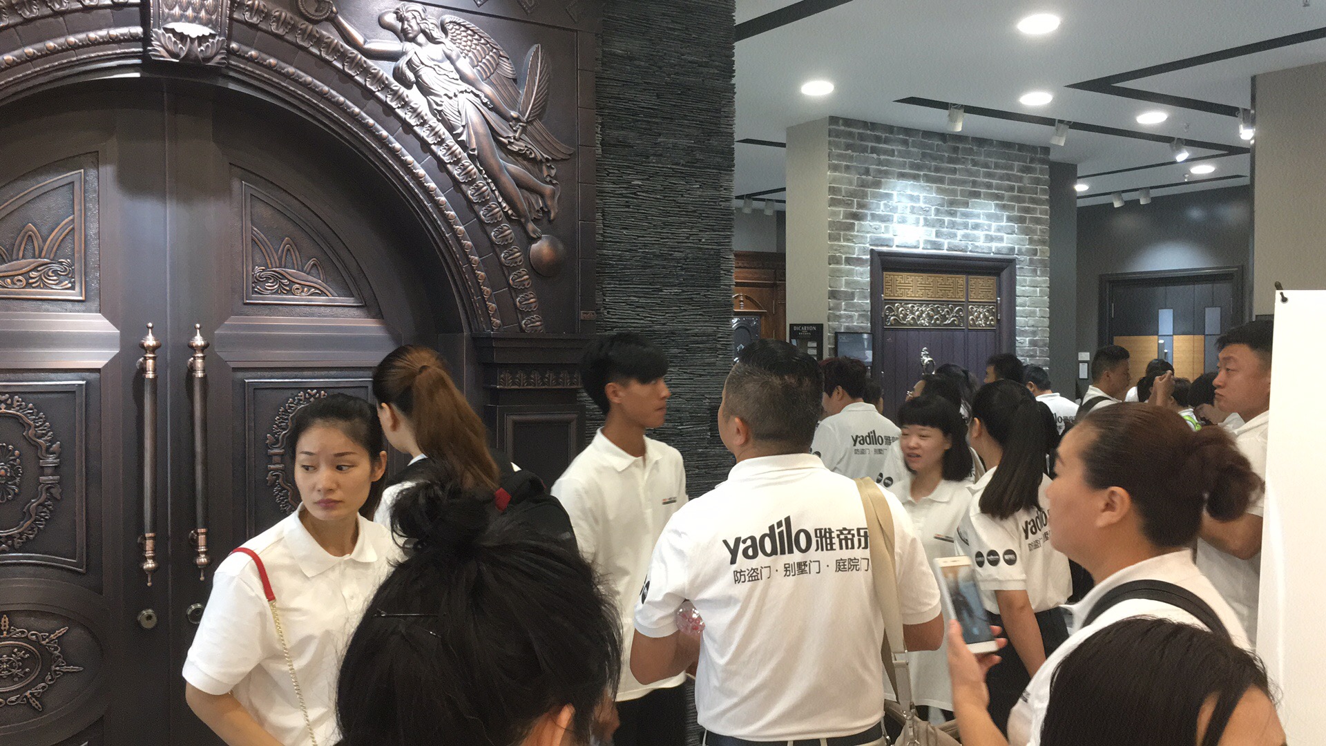 1597022859900090FZ1T.jpg mmexport1505784080663.jpg